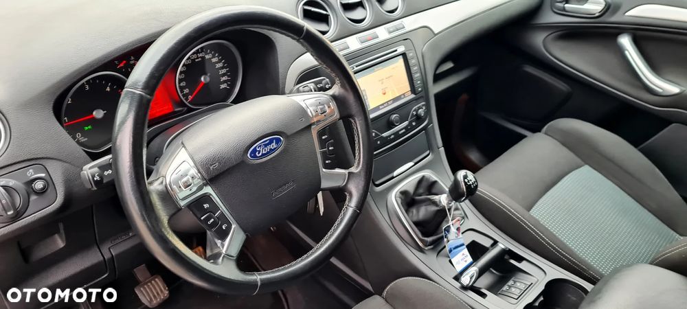 Ford S-Max 2.0 TDCi DPF Titanium - 19