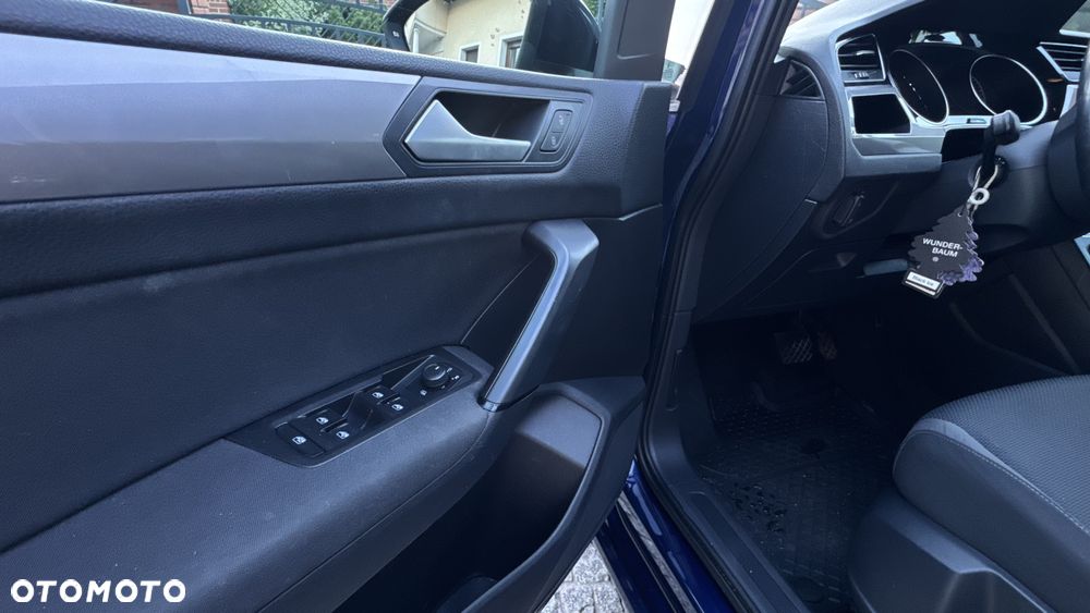 Volkswagen Touran 1.5 TSI EVO Trendline DSG - 5