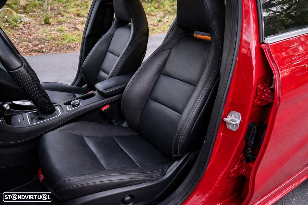 Mercedes-Benz A 180 CDI (BlueEFFICIENCY) AMG Sport - 29