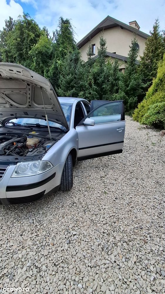 Volkswagen Passat 1.6 Comfortline - 18