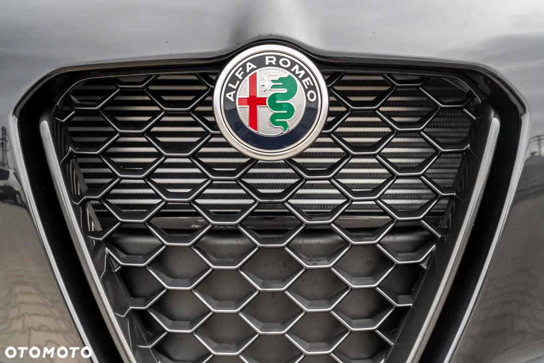 Alfa Romeo Giulia 2.0 Turbo Veloce Q4 - 6