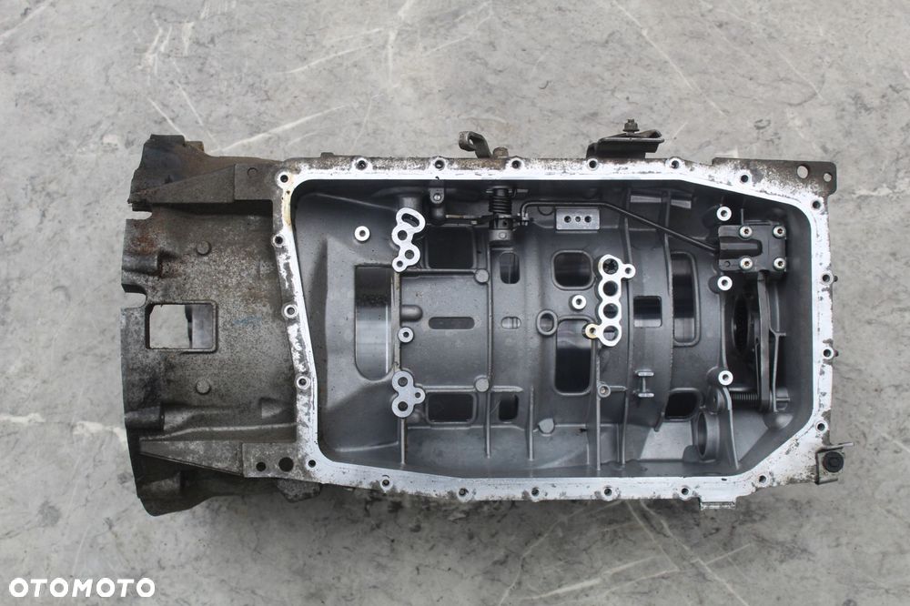 SKRZYNIA BIEGÓW DZWON KORPUS BMW E65 3.0D 6HP-26 - 7
