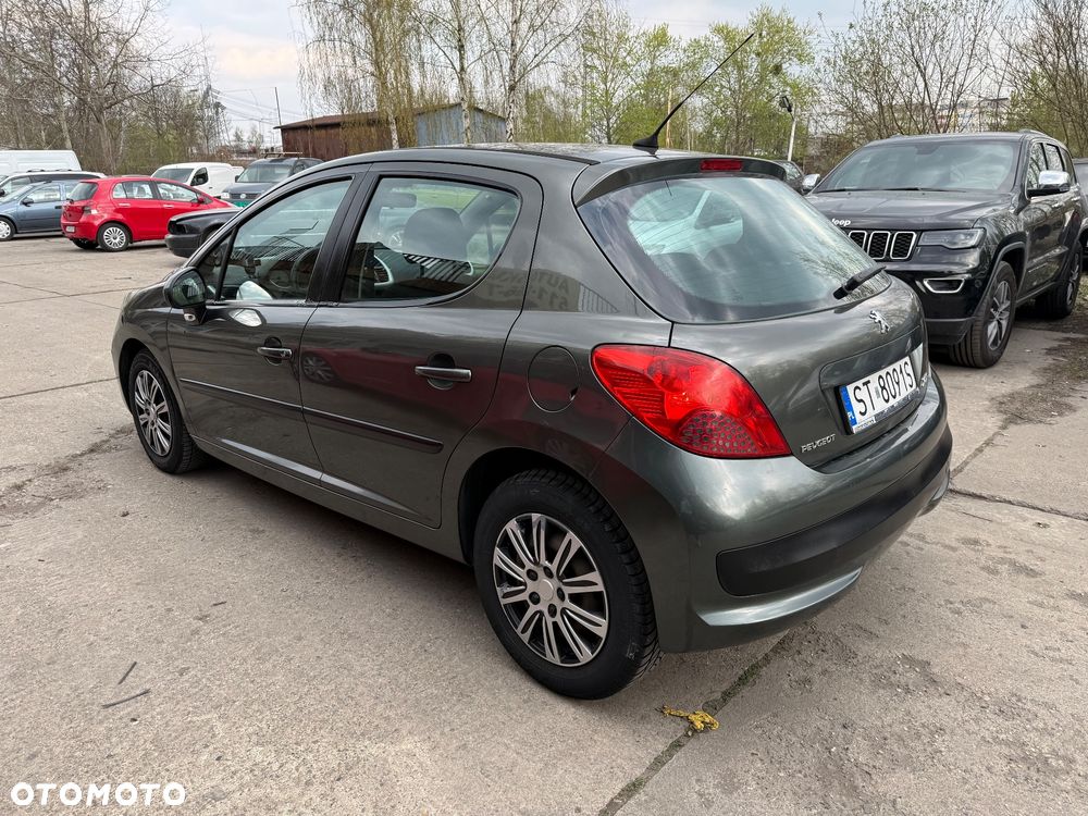 Peugeot 207 1.4 16V Trendy - 13