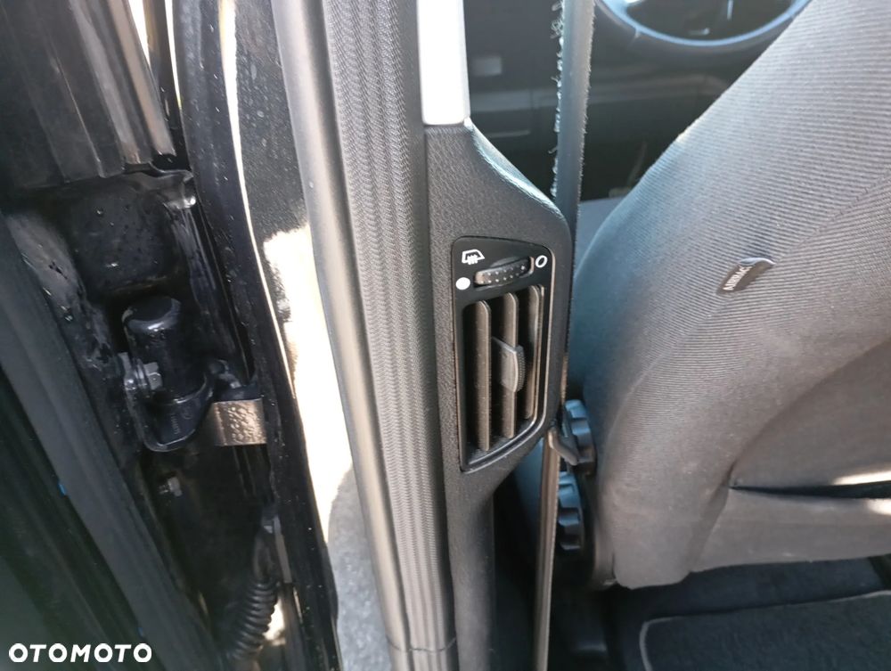 Ford S-Max 2.0 Viva Trend - 15