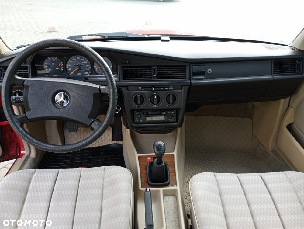 Mercedes-Benz W201 (190) - 20
