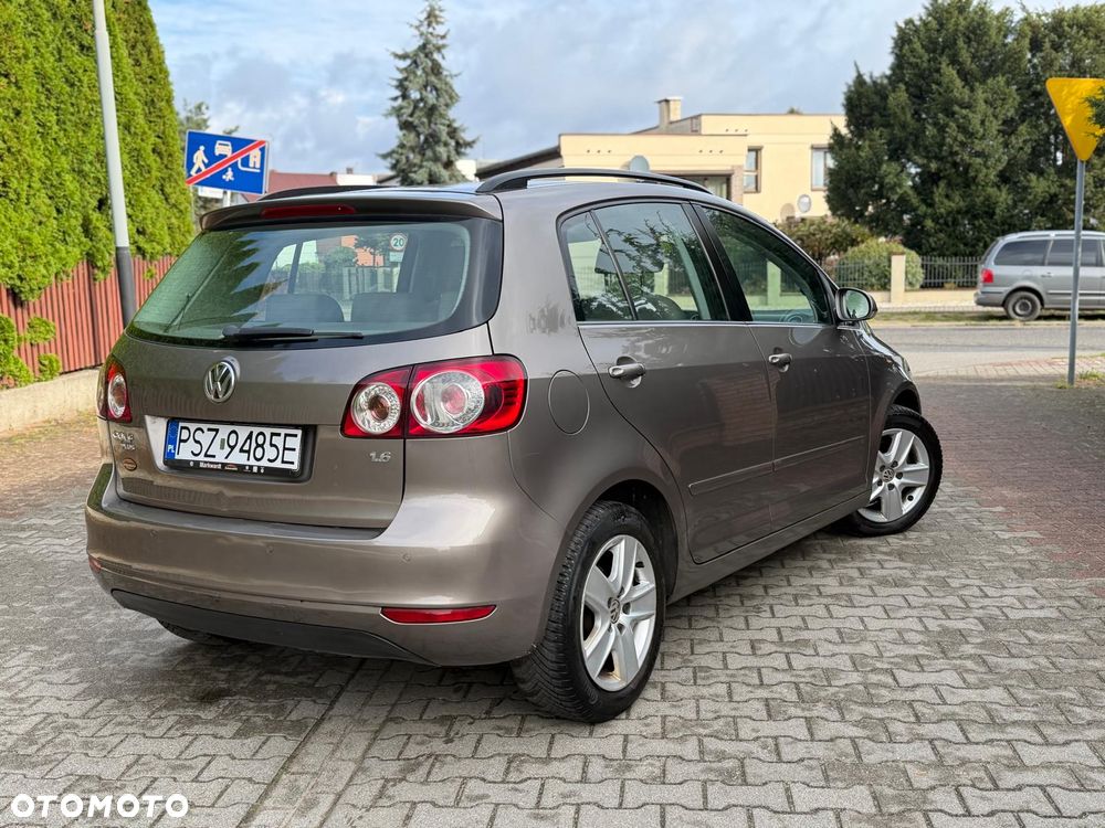 Volkswagen Golf Plus - 9