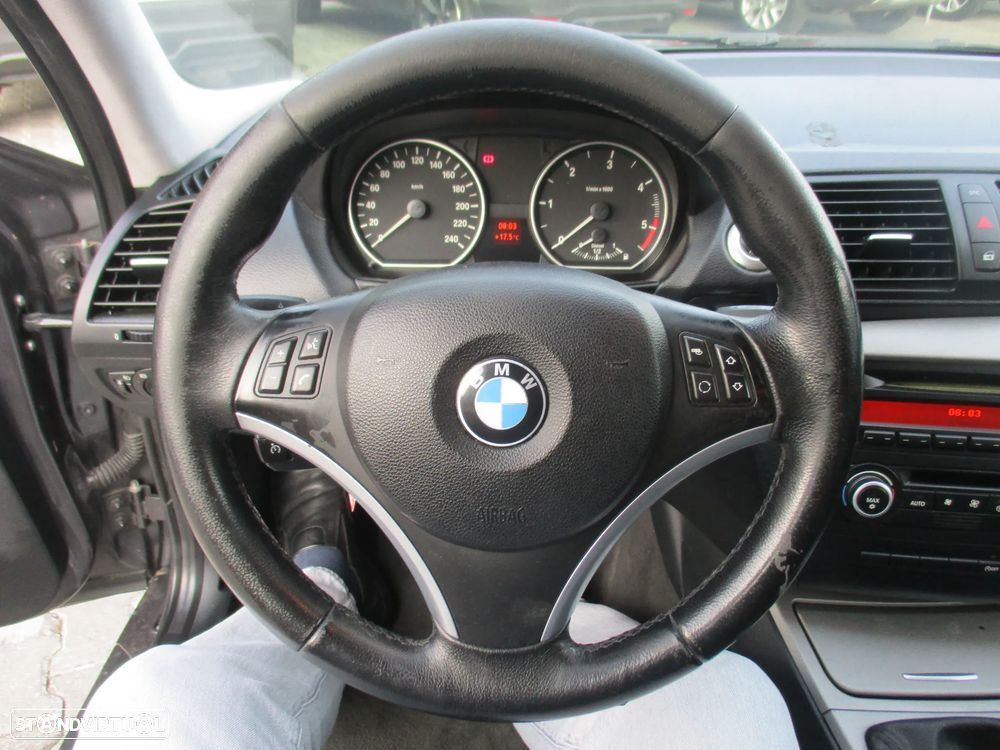 BMW 118 d — fotografia 10