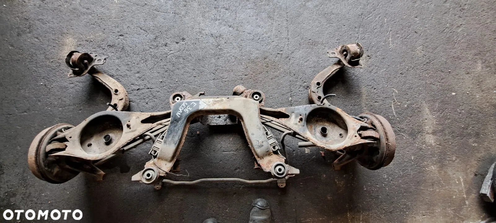 BMW E36 WÓZEK TYLNEGO ZAWIESZENIA KOMPLET - 2