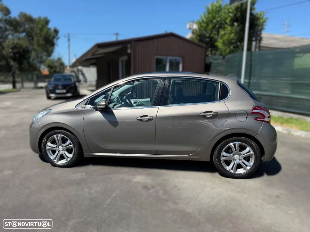 Peugeot 208 1.6 e-HDi Allure 2-Tronic - 9