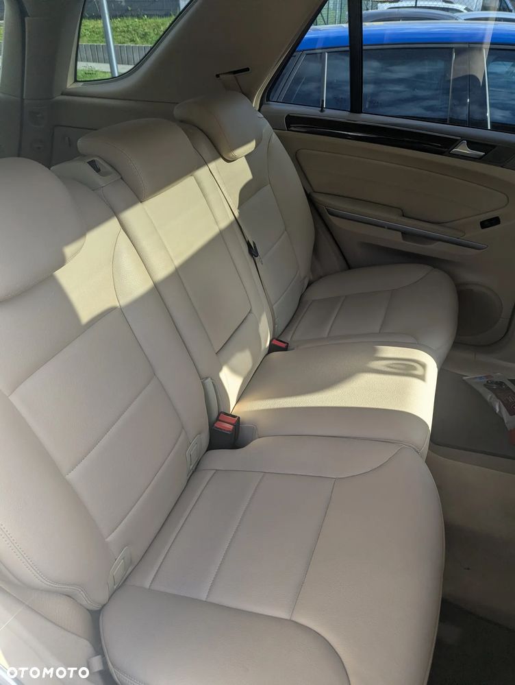 Mercedes-Benz ML - 11