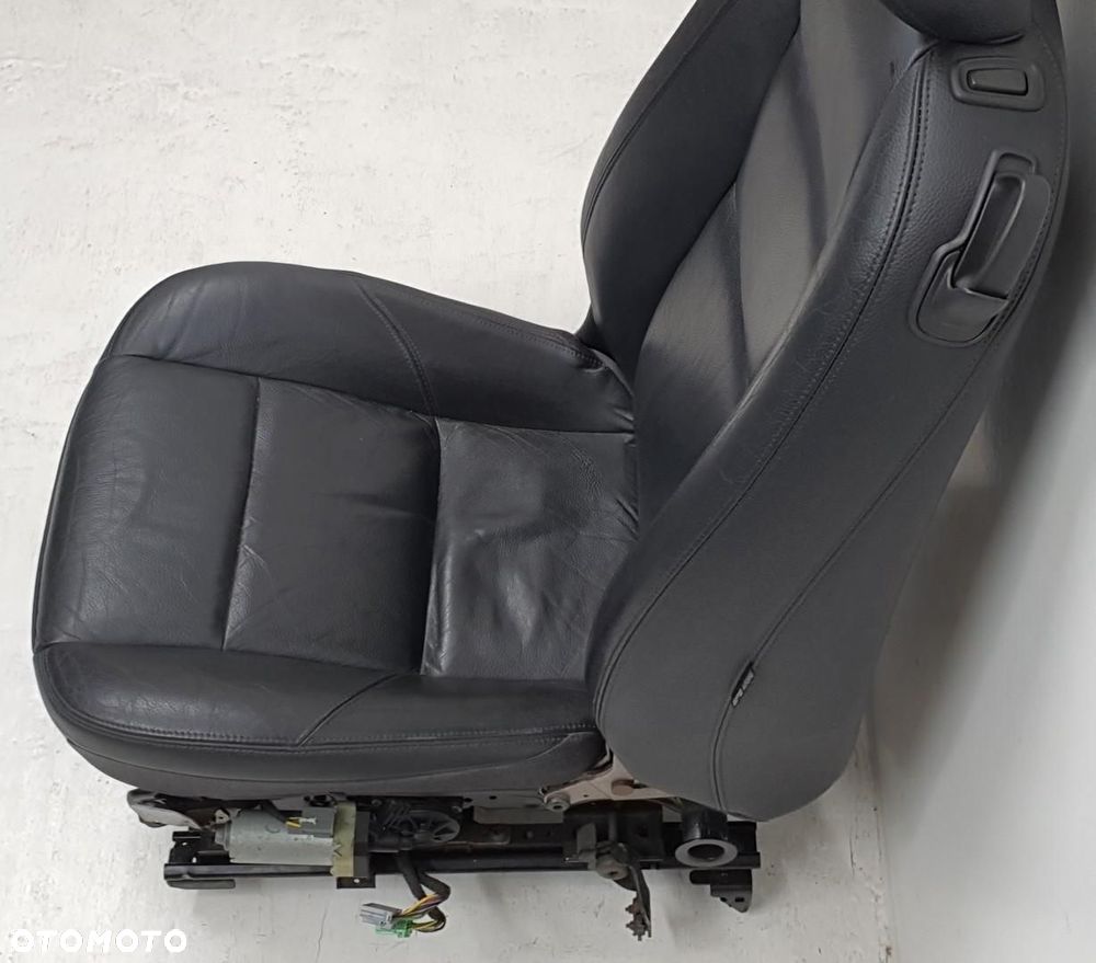 FOTEL LEWY PRZEDNI PRZÓD KIEROWCY SKÓRA GRZANY VOLVO C70 II EUROPA - 5