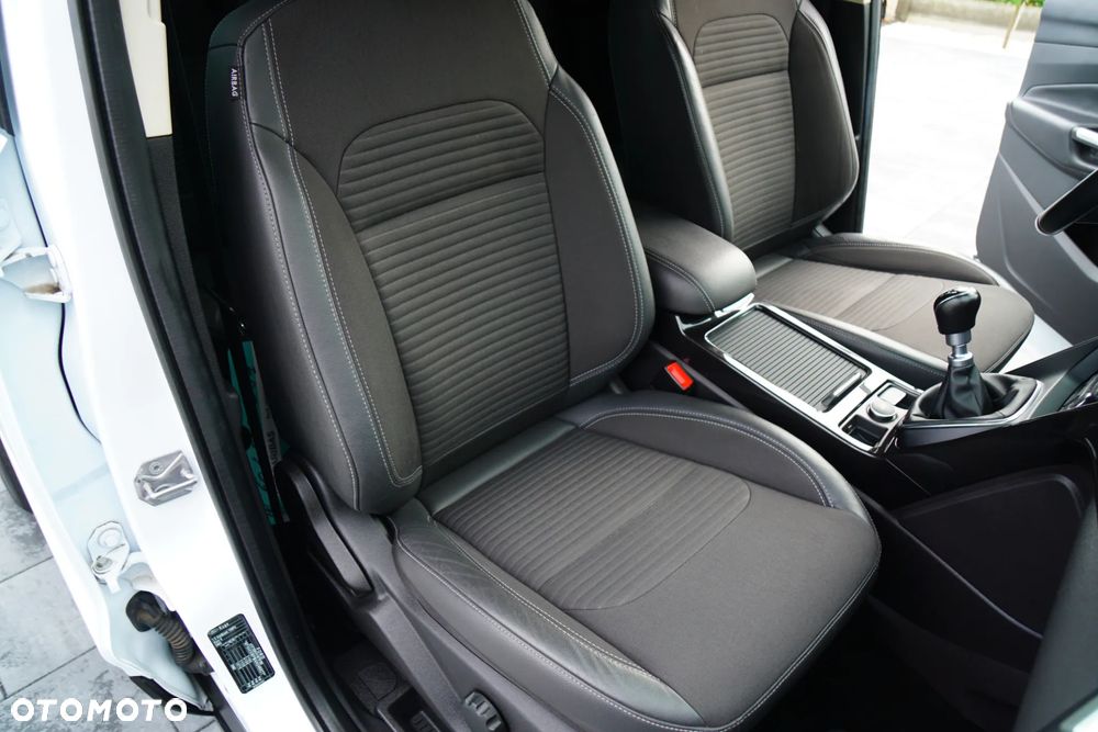 Ford Kuga 1.5 EcoBoost 2x4 Titanium - 26