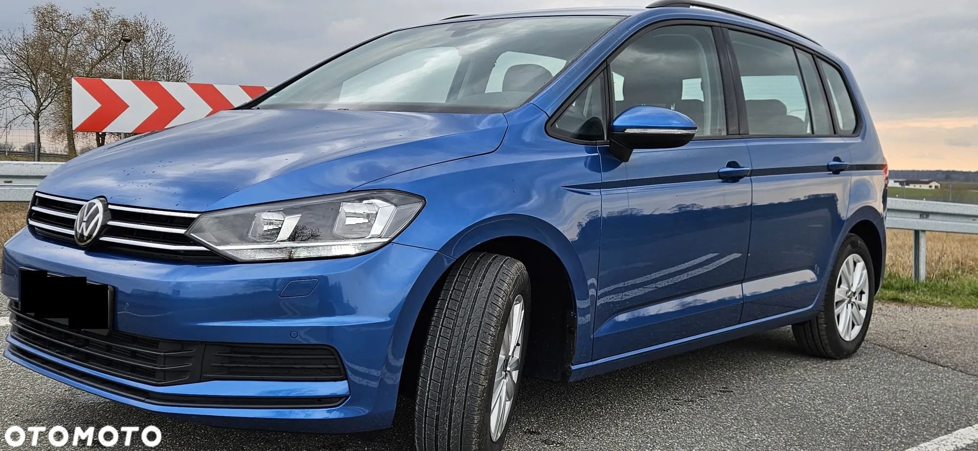 Volkswagen Touran - 1