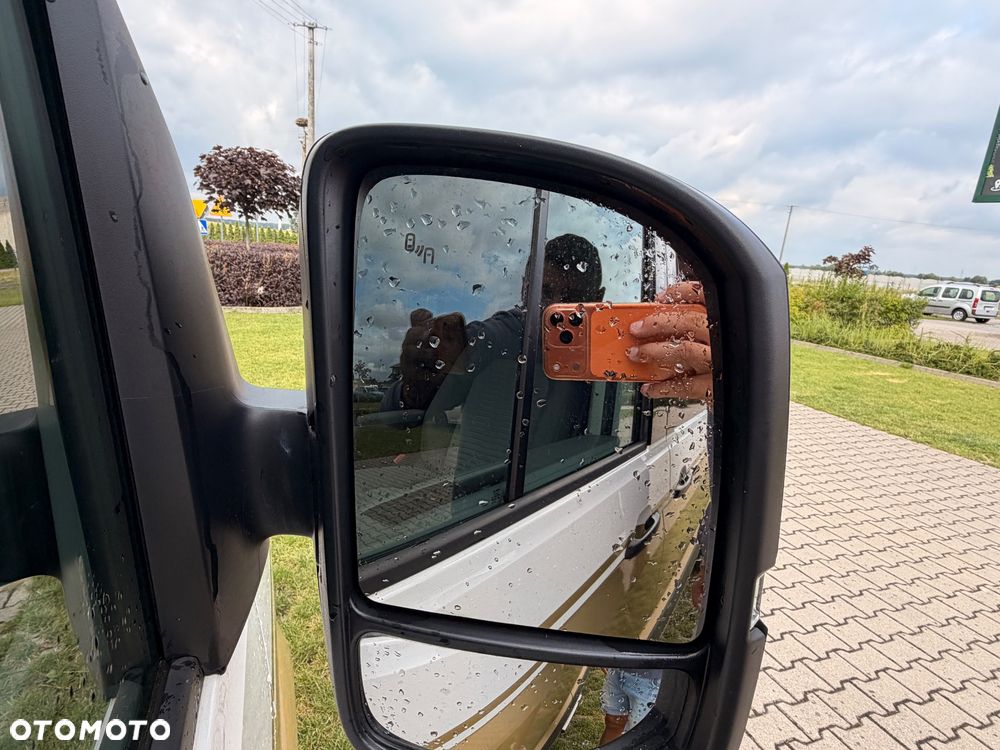 Volkswagen CRAFTER GRAND CALIFORNIA 600 - 16