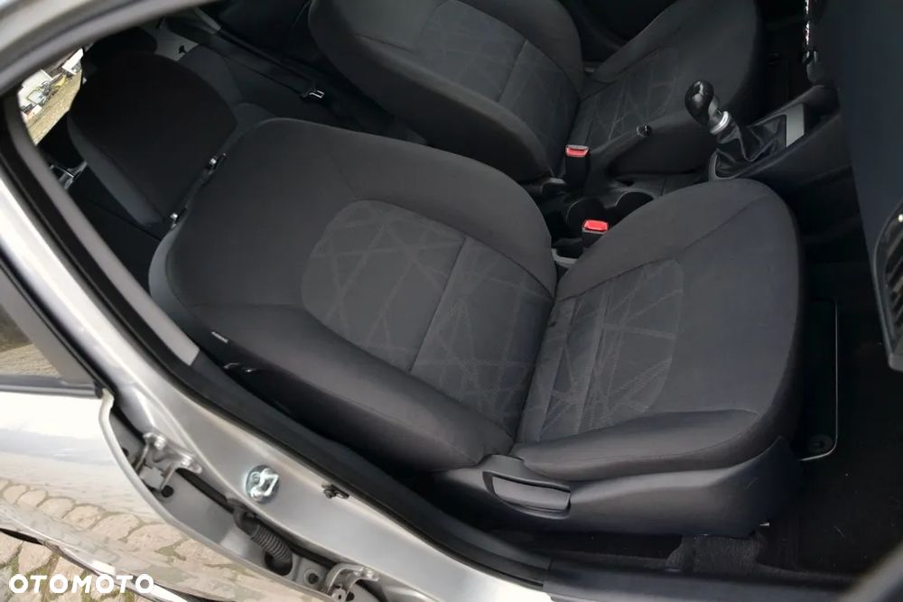 Kia Rio 1.4 Spirit - 21