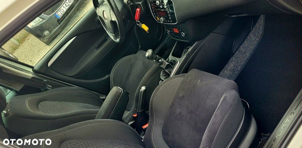 Fiat Grande Punto - 8
