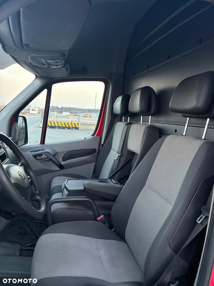 Volkswagen Crafter - 11