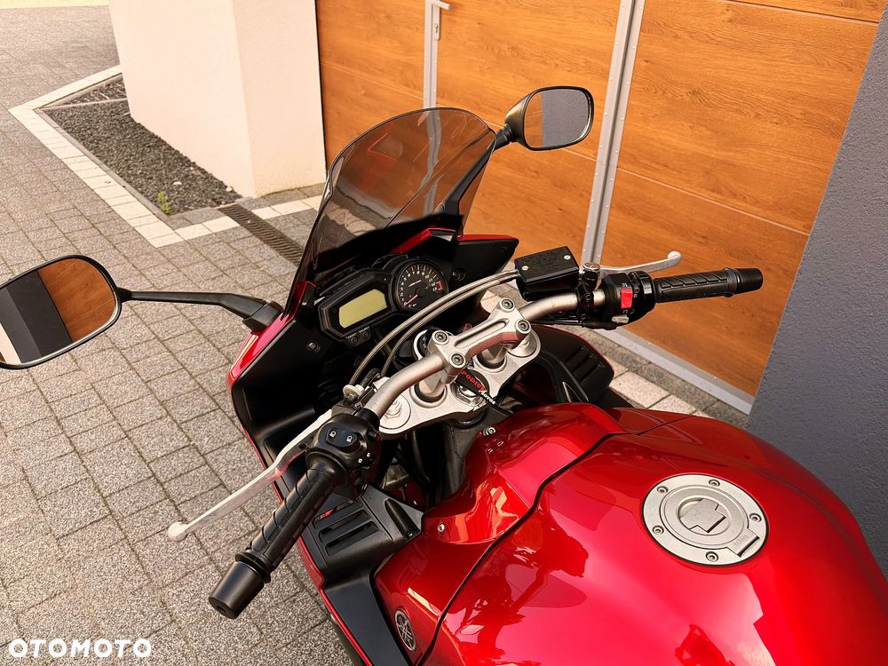 Yamaha FZ - 7