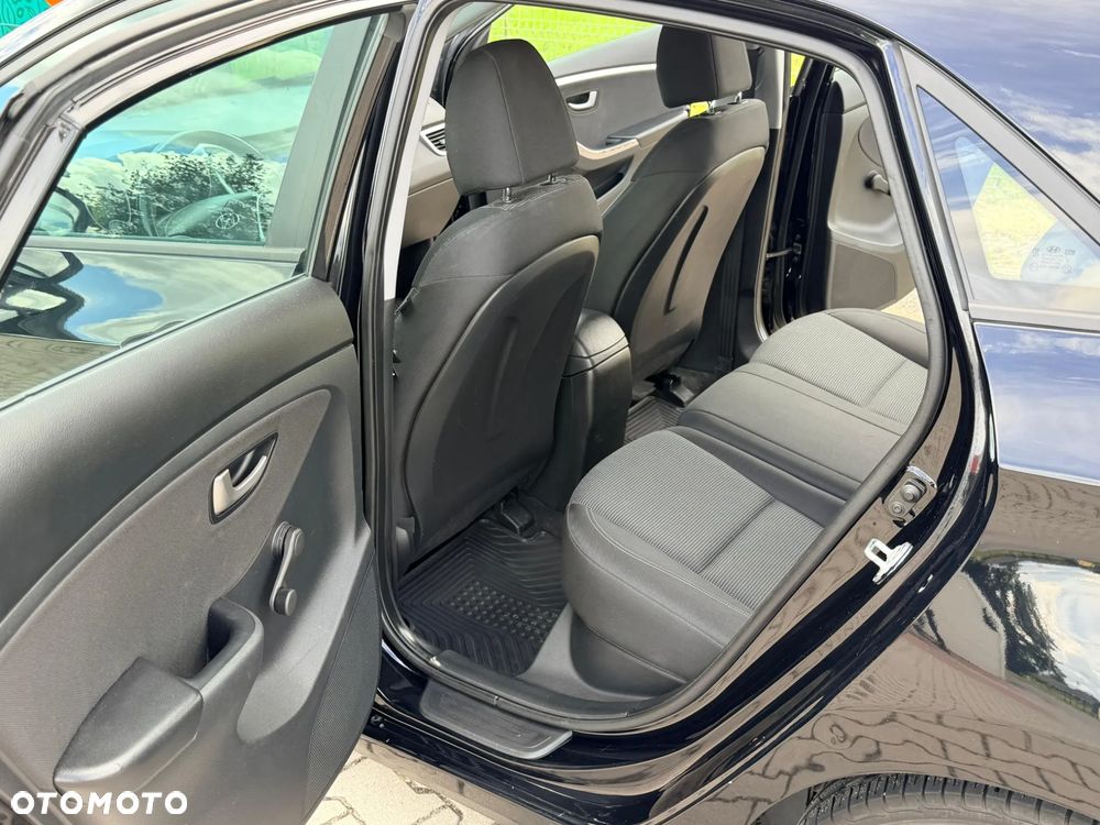 Hyundai i30 1.6 CRDi Comfort - 18