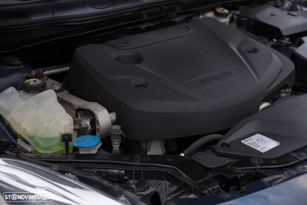 Volvo V40 2.0 D3 Momentum - 39