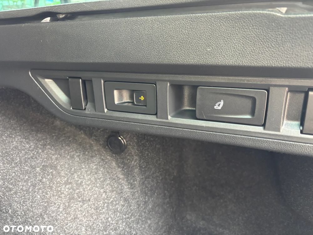 Skoda Octavia 1.5 TSI ACT Scout - 30