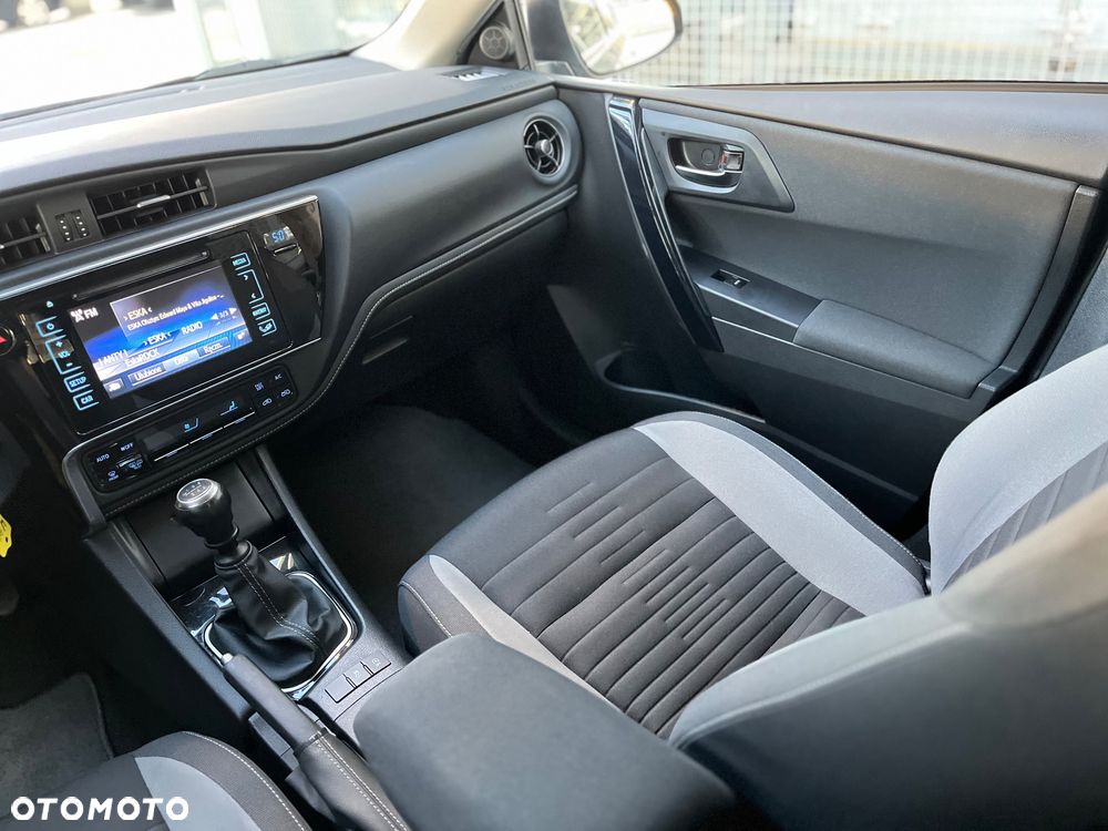 Toyota Auris 1.2 Turbo Comfort - 19