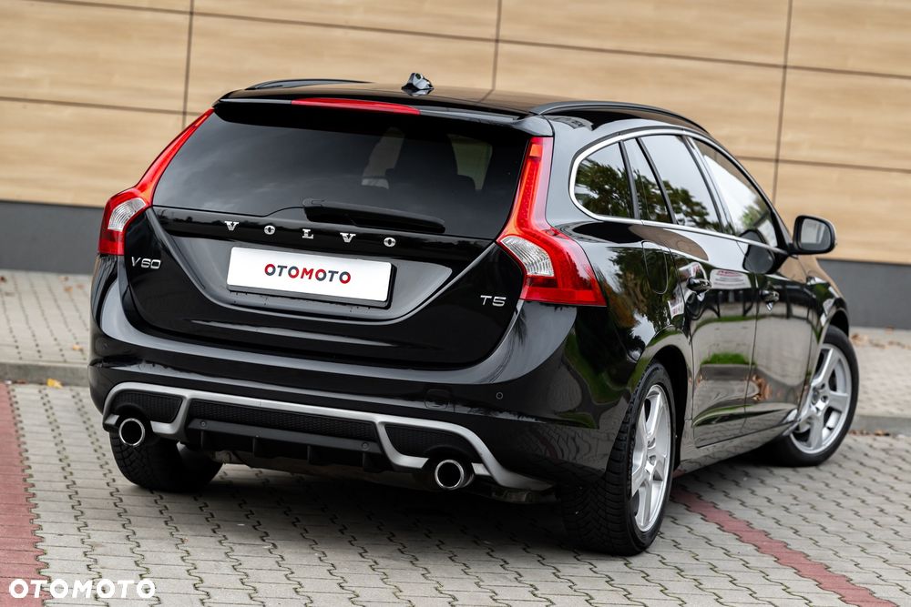 Volvo V60 T5 R-Design - 18
