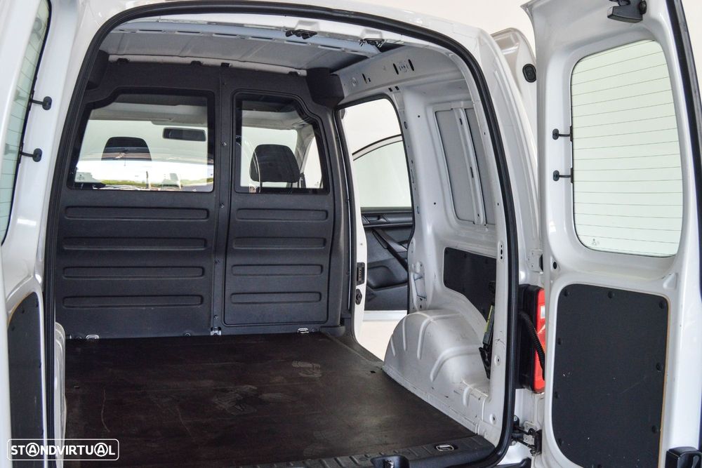 VW Caddy 2.0 TDi BlueMotion 2L - 46