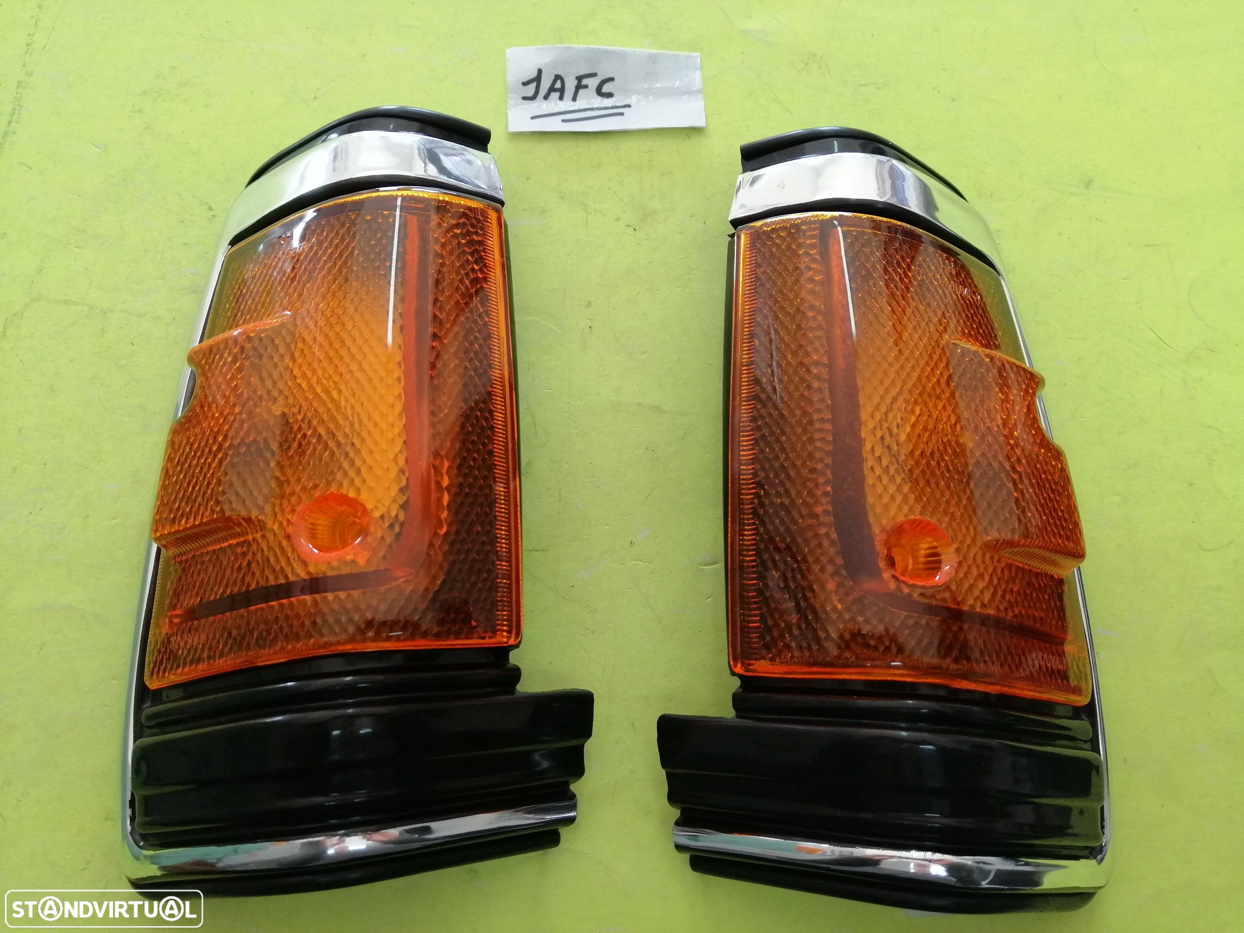 Farolim / Farolins da frente Datsun Pickup 720 SD23 5V NOVOS - 1