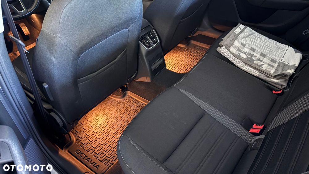 Skoda Octavia 1.5 TSI ACT Ambition - 17