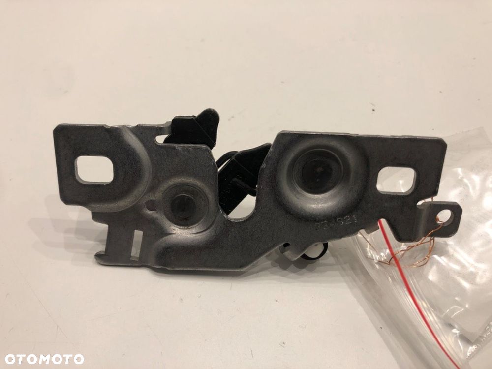 ZAMEK MASKI PRZÓD - 135.00 PLN - CITROEN BERLINGO (ER_, EC_) 2018 - 2022 1.5 BlueHDi 100 75 kW [102 - 1