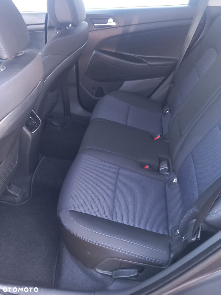 Hyundai Tucson 1.7 CRDI BlueDrive Comfort 2WD - 9