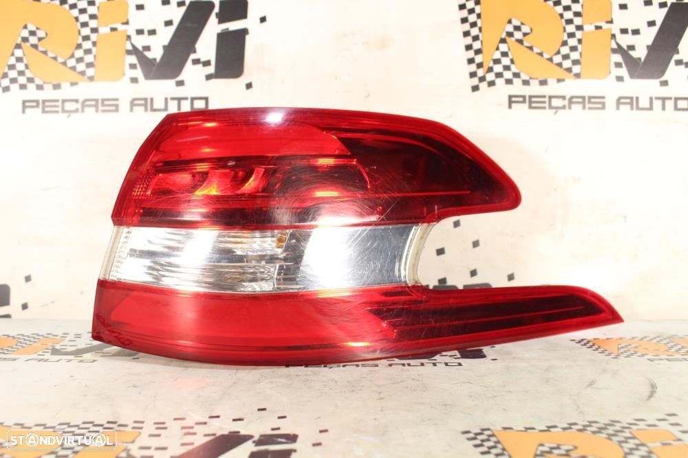 Farolim Direito Peugeot 308 Sw Ii  9678093880 / Carrinha Chassi Pendur - 1