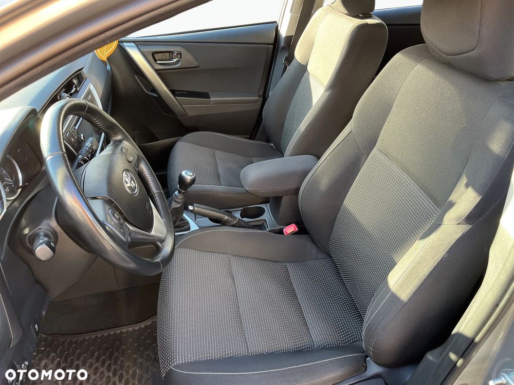 Toyota Auris 1.33 Dual-VVT-i Comfort - 9