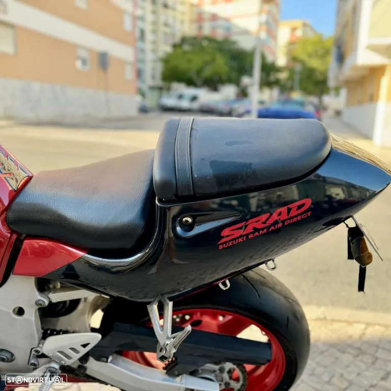 Suzuki GSX-R 600 SRAD - 11