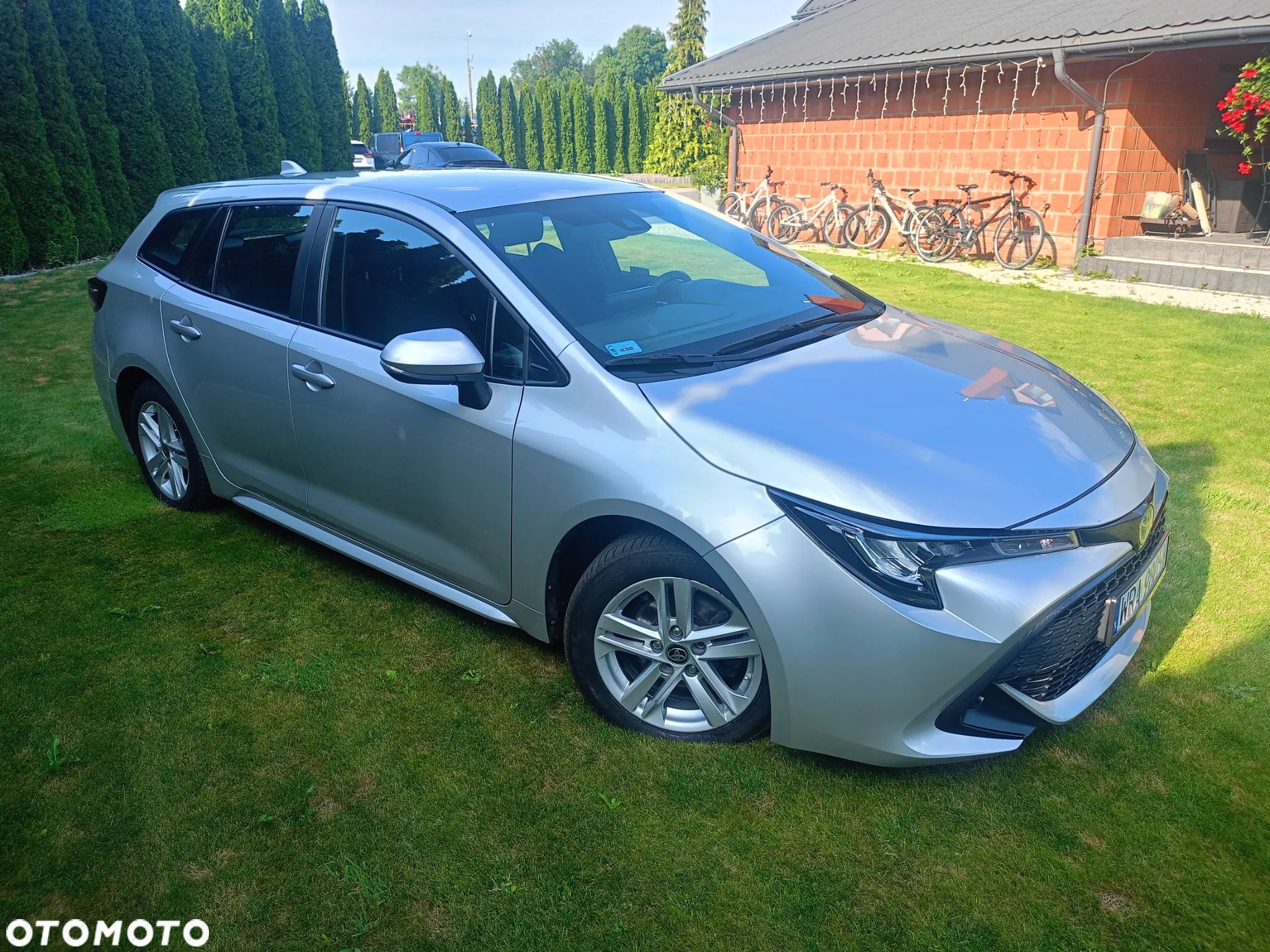 Toyota Corolla 1.8 Hybrid Active - 1