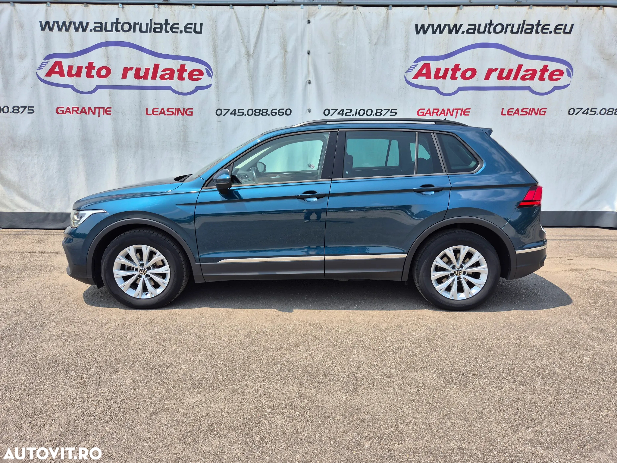 Volkswagen Tiguan - 2