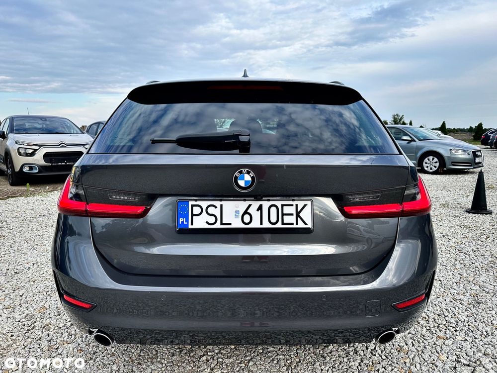 BMW Seria 3 318d Edition Luxury Line Purity - 31