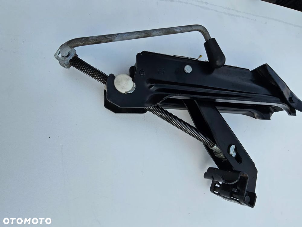 AUDI VW SKODA SEAT LEWAREK SAMOCHODOWY - 1