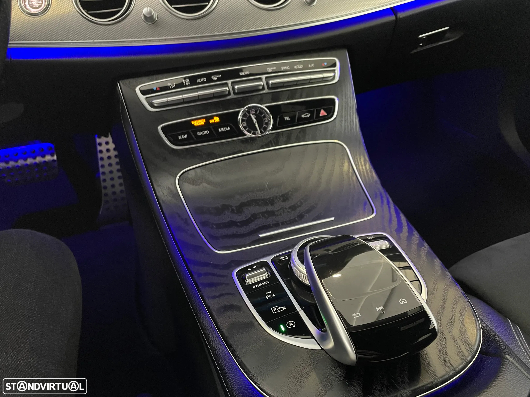 Mercedes-Benz E 220 d AMG - 22