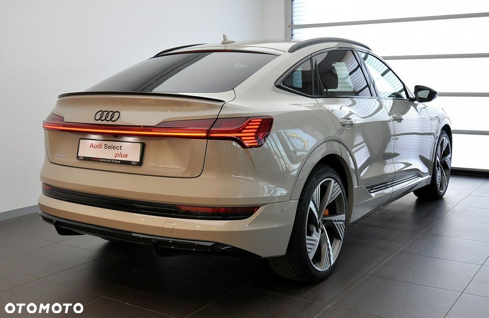 Audi e-tron Sportback - 5