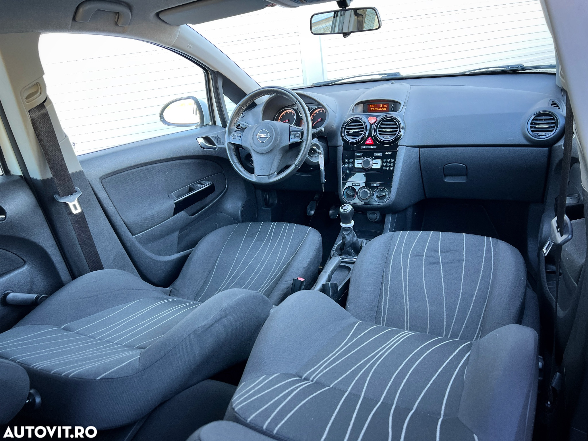 Opel Corsa 1.4 16V Catch me - 7