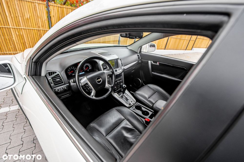 Chevrolet Captiva 3.0 V6 LTZ - 19