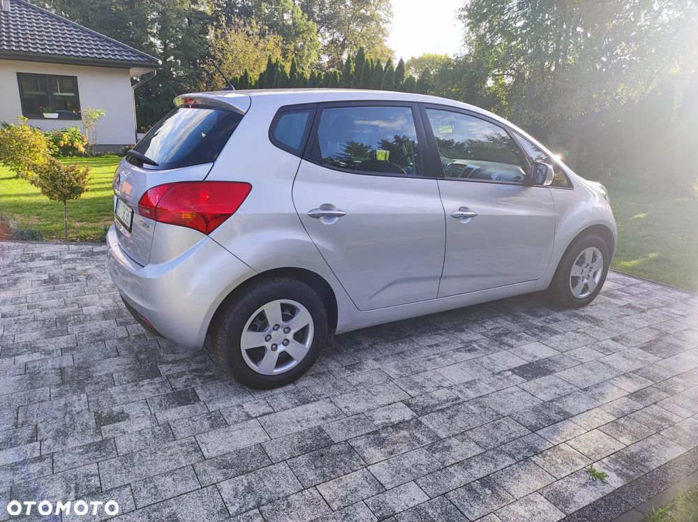 Kia Venga 1.6 L - 9