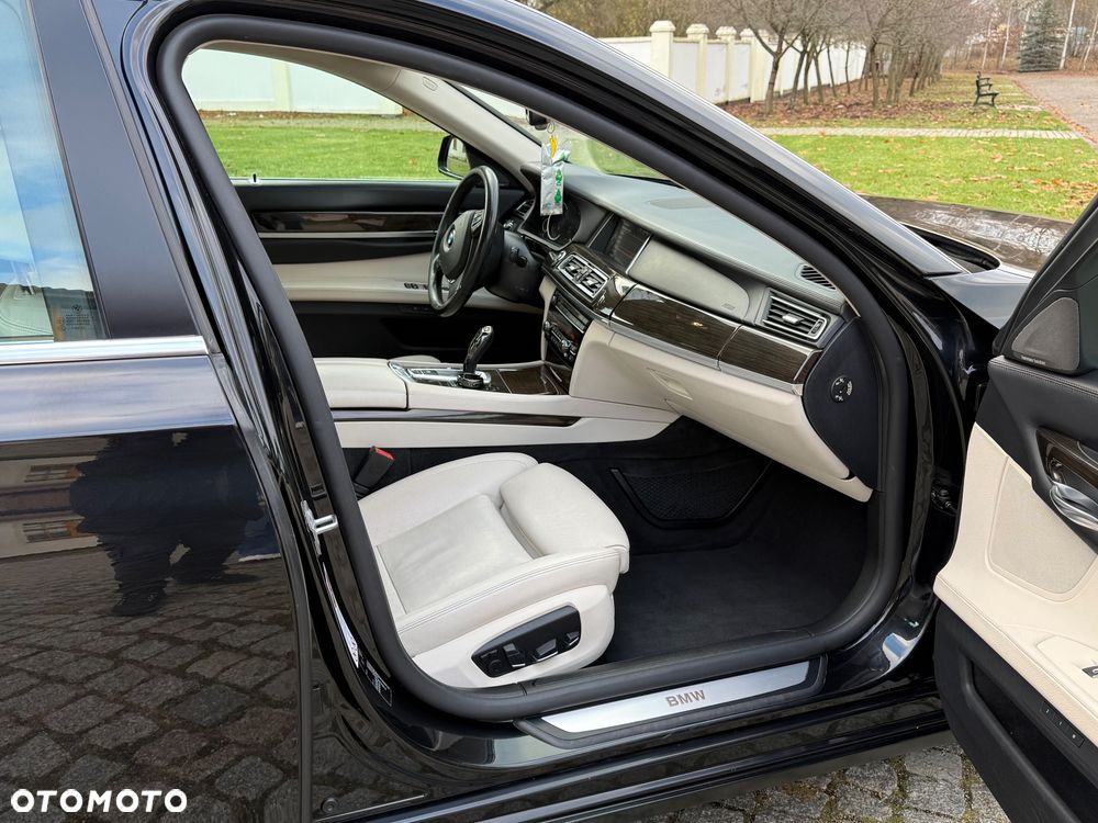 BMW Seria 7 730d xDrive - 6