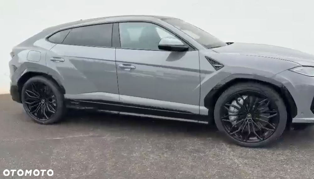 Lamborghini Urus - 4