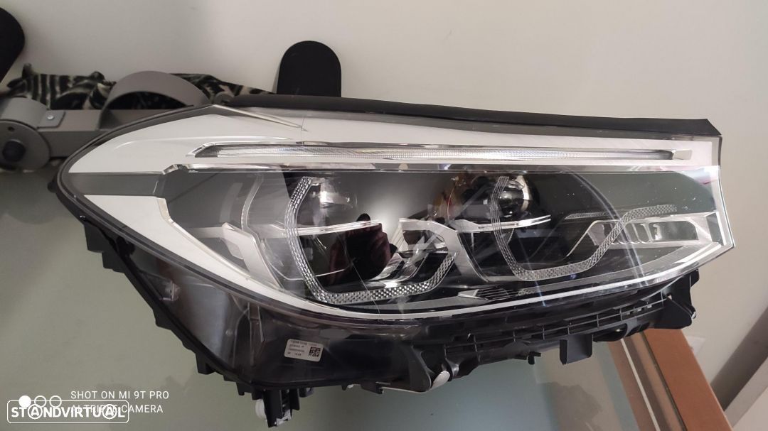 Farol direito BMW G32 série 6 GT Adaptativ LED - 1