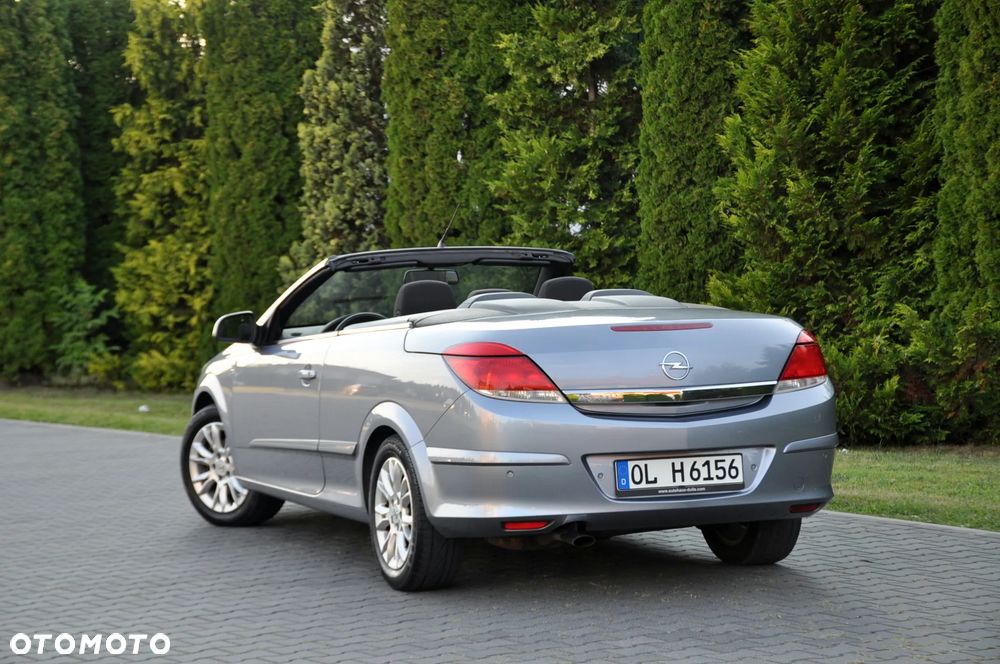 Opel Astra 1.6 Edition 111 Jahre - 17