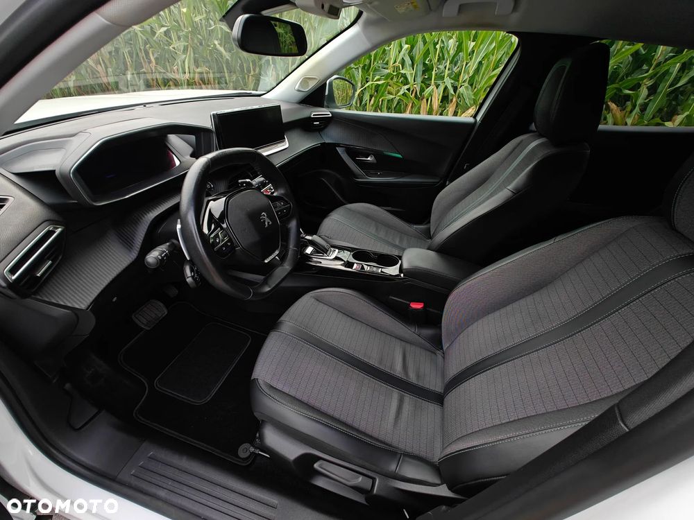 Peugeot 2008 PureTech 130 EAT8 Allure - 15
