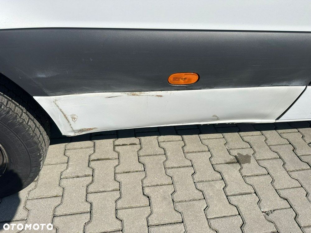 Mercedes-Benz Sprinter - 13